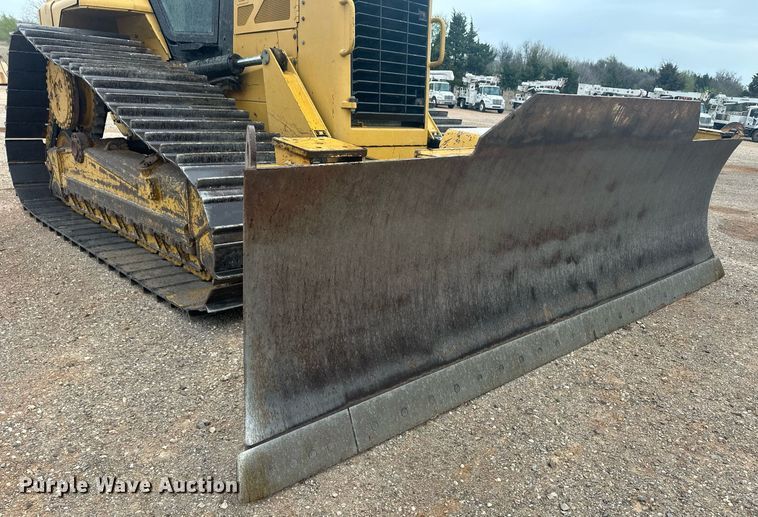 image for item ER8995 2013 Caterpillar D6N LGP dozer