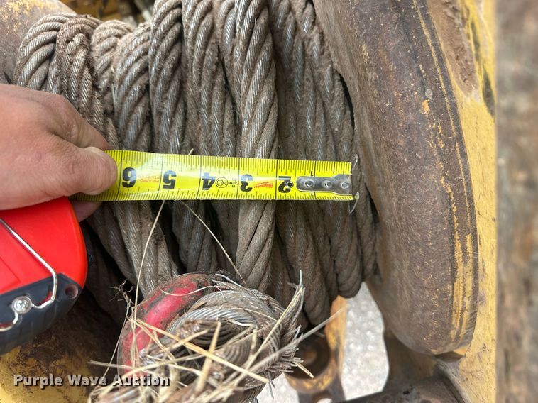 image for item ER8995 2013 Caterpillar D6N LGP dozer