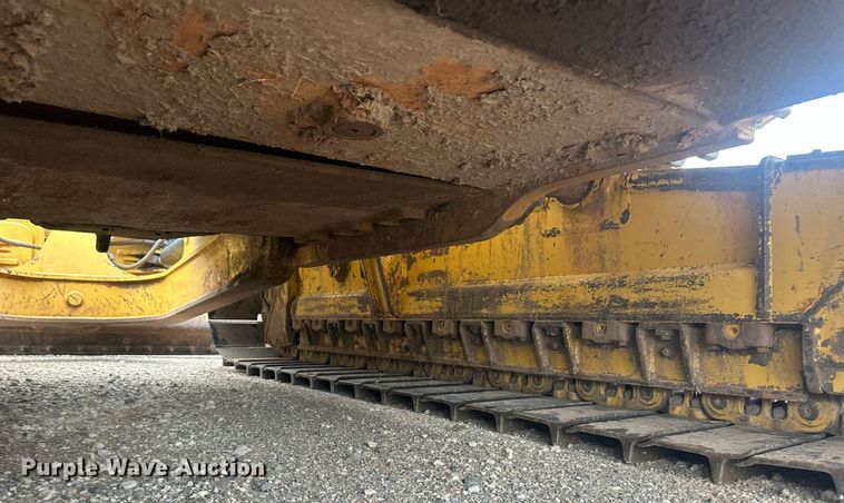 image for item ER8995 2013 Caterpillar D6N LGP dozer