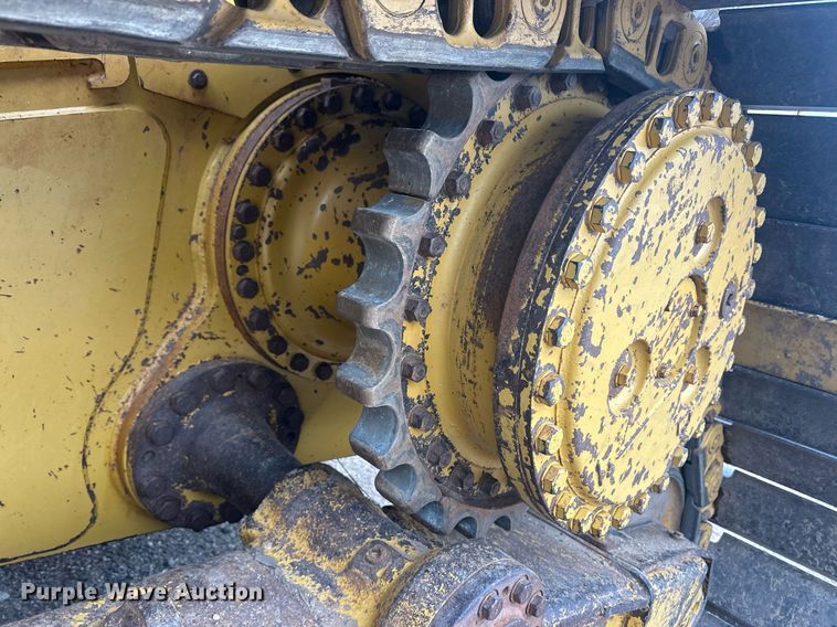 image for item ER8995 2013 Caterpillar D6N LGP dozer