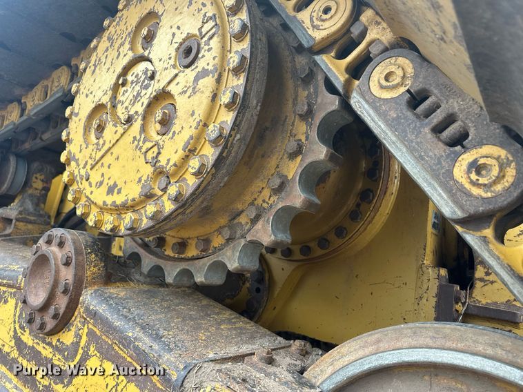 image for item ER8995 2013 Caterpillar D6N LGP dozer