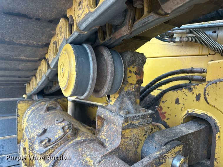 image for item ER8995 2013 Caterpillar D6N LGP dozer
