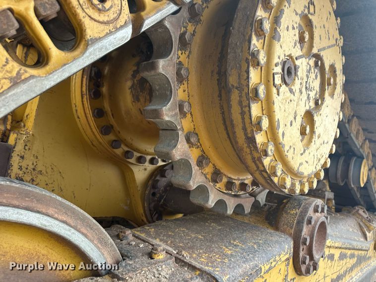 image for item ER8995 2013 Caterpillar D6N LGP dozer