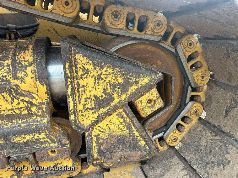 image for item ER8995 2013 Caterpillar D6N LGP dozer