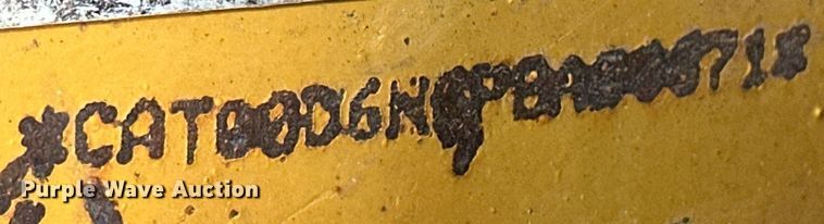 image for item ER8995 2013 Caterpillar D6N LGP dozer