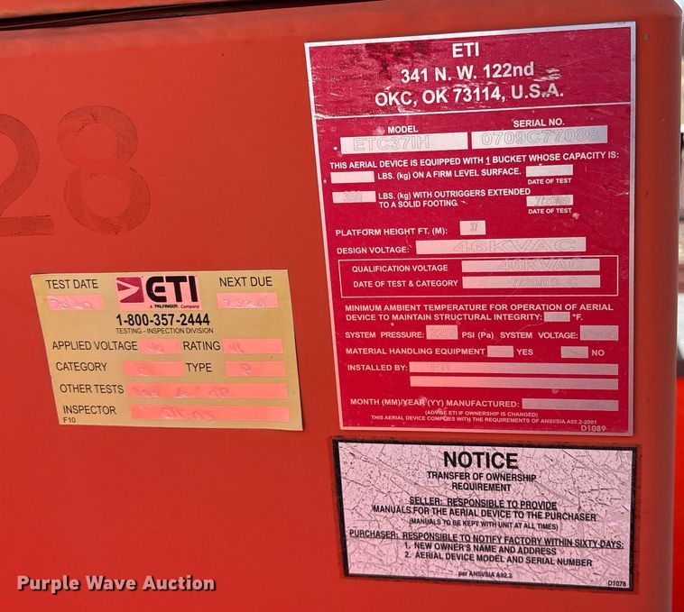 image for item EY9980 2010 International 4300 bucket truck