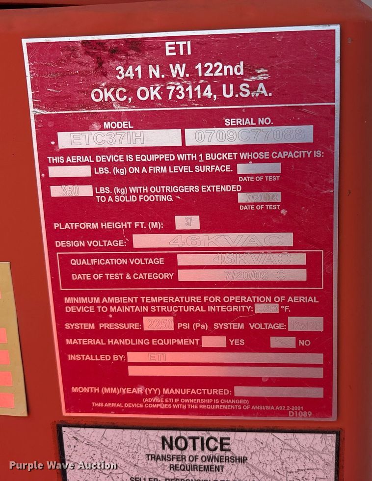 image for item EY9980 2010 International 4300 bucket truck