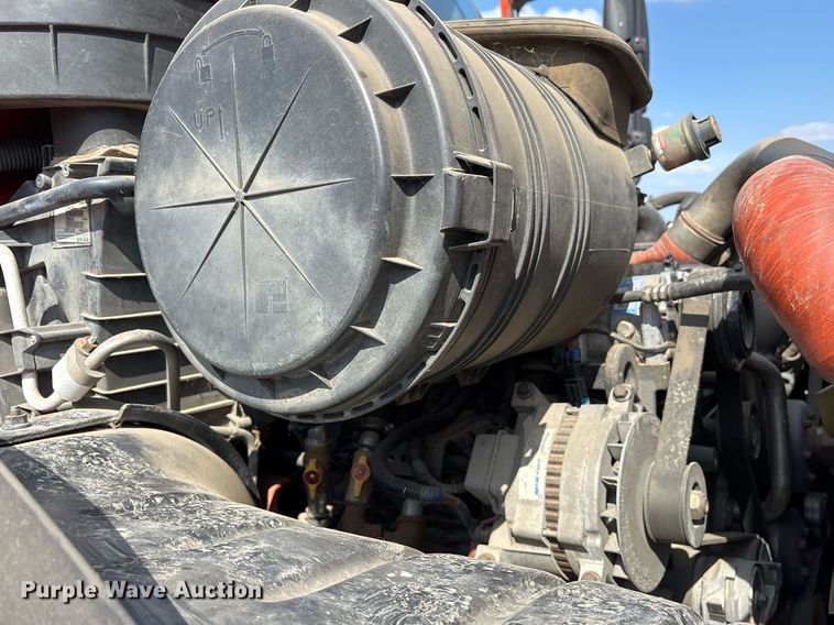 image for item EY9980 2010 International 4300 bucket truck