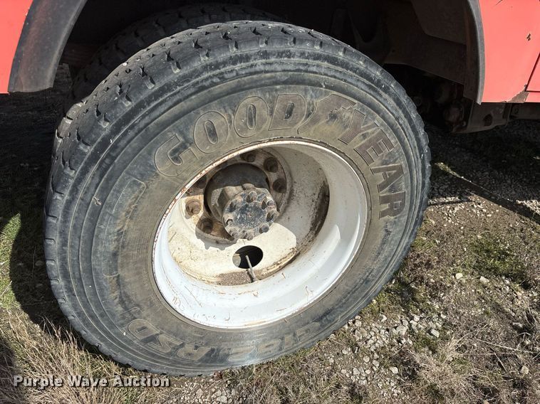 image for item EY9980 2010 International 4300 bucket truck