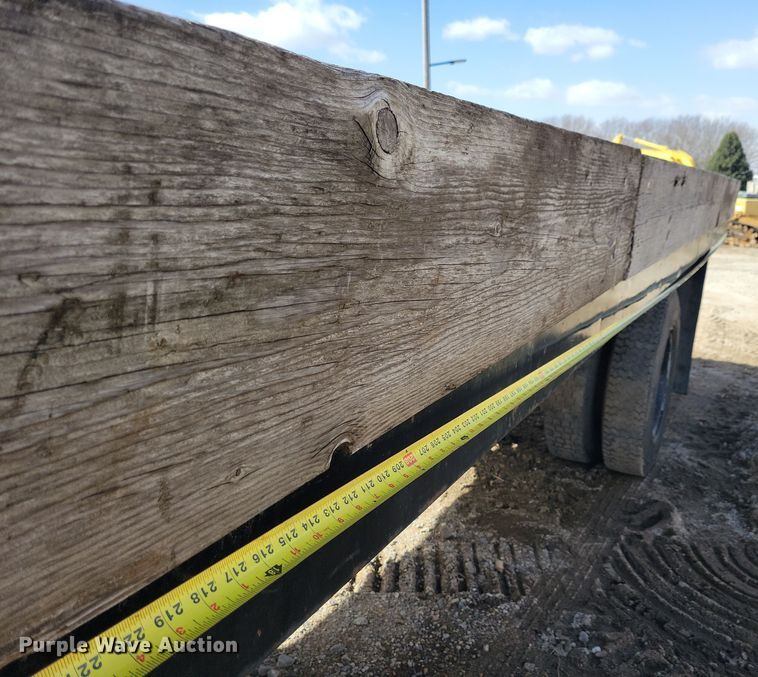 image for item NB9867 1978 Ford 700 flatbed truck