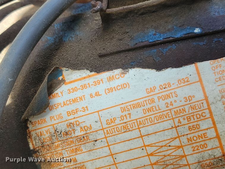 image for item NB9867 1978 Ford 700 flatbed truck