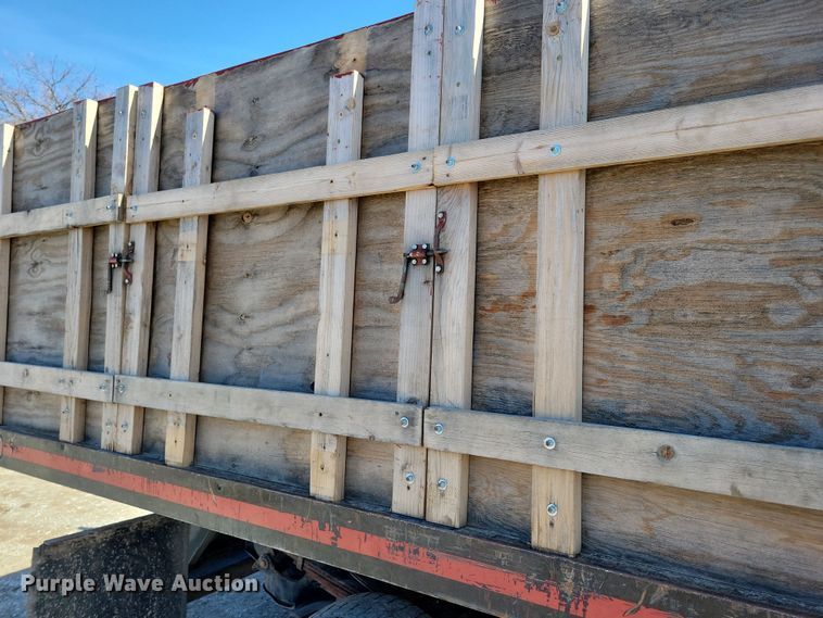 image for item NB9892 2015 Dodge Ram 5500 dump flatbed truck