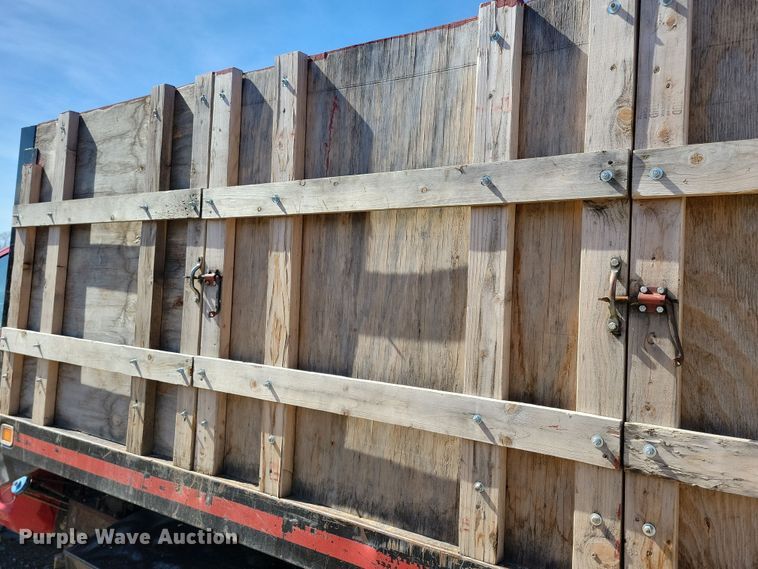 image for item NB9892 2015 Dodge Ram 5500 dump flatbed truck