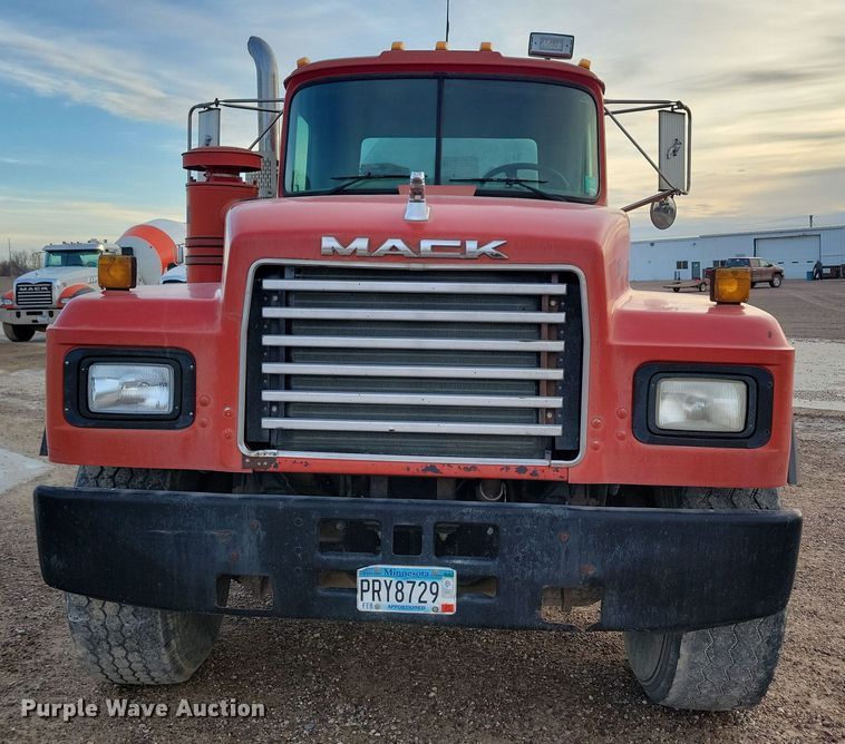 image for item NB9981 1997 Mack RD690S ready mix truck