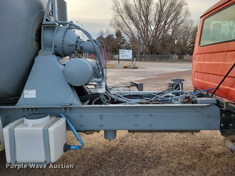 image for item NB9981 1997 Mack RD690S ready mix truck