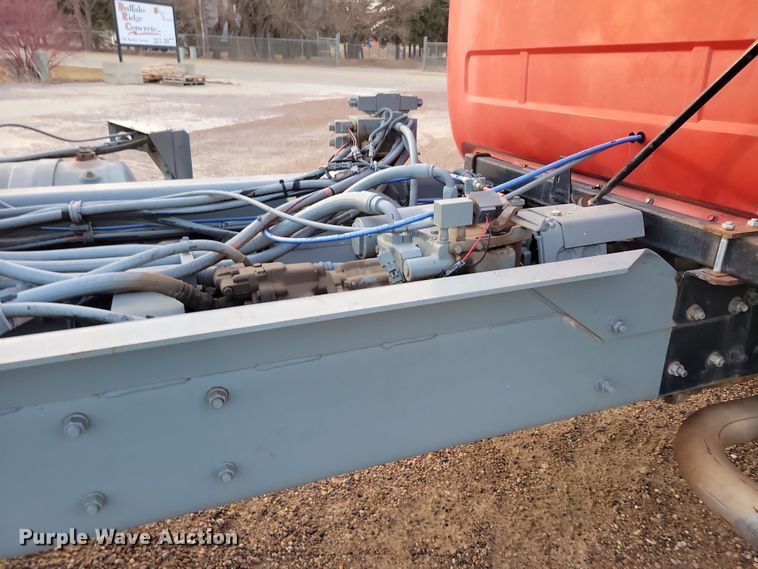 image for item NB9981 1997 Mack RD690S ready mix truck