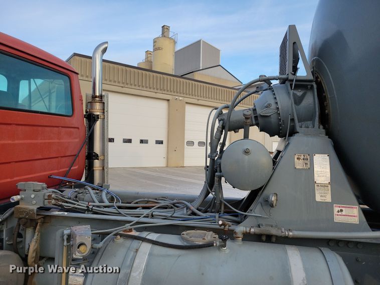 image for item NB9981 1997 Mack RD690S ready mix truck