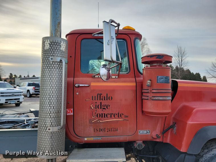 image for item NB9981 1997 Mack RD690S ready mix truck