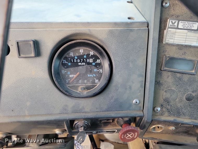 image for item NB9981 1997 Mack RD690S ready mix truck