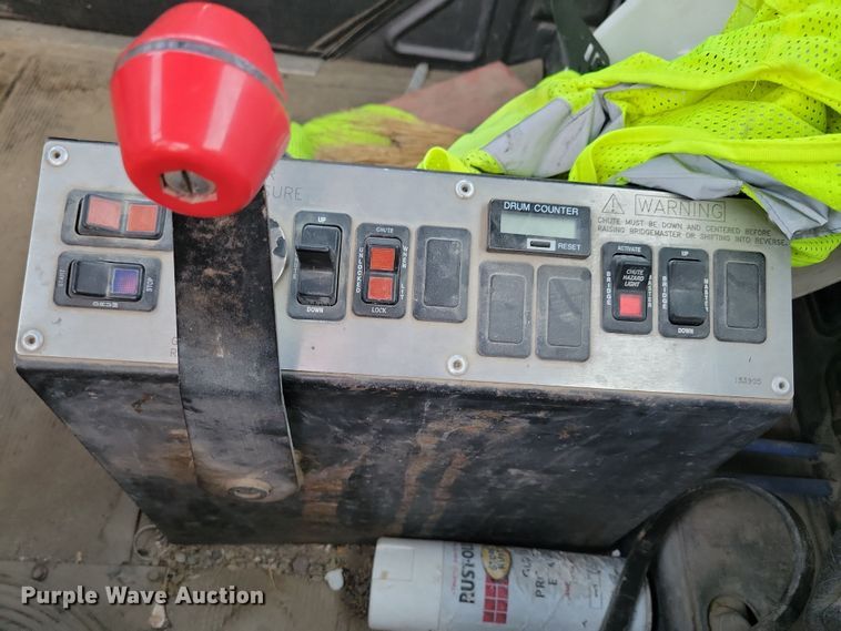 image for item NB9981 1997 Mack RD690S ready mix truck