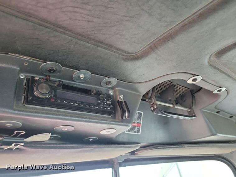 image for item NB9981 1997 Mack RD690S ready mix truck