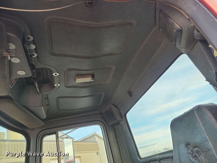 image for item NB9981 1997 Mack RD690S ready mix truck