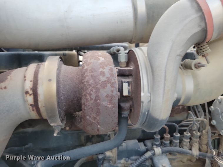 image for item NB9981 1997 Mack RD690S ready mix truck