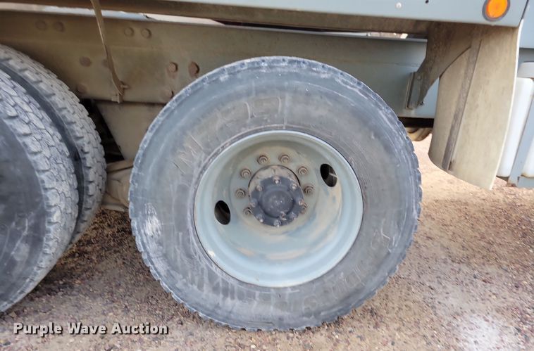 image for item NB9981 1997 Mack RD690S ready mix truck