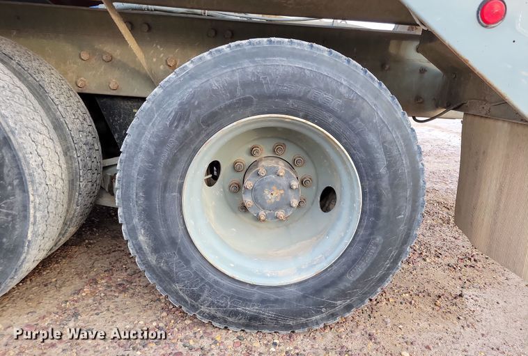 image for item NB9981 1997 Mack RD690S ready mix truck