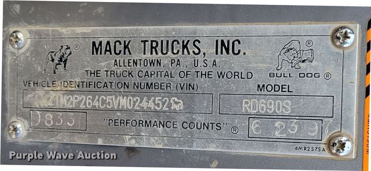 image for item NB9981 1997 Mack RD690S ready mix truck