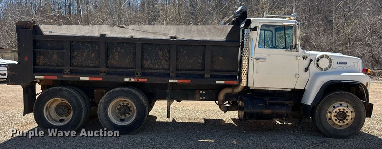 image for item ND9396 1987 Ford L9000 dump truck