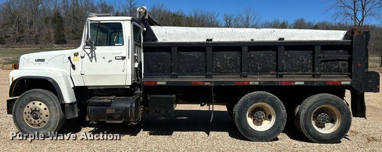 image for item ND9396 1987 Ford L9000 dump truck
