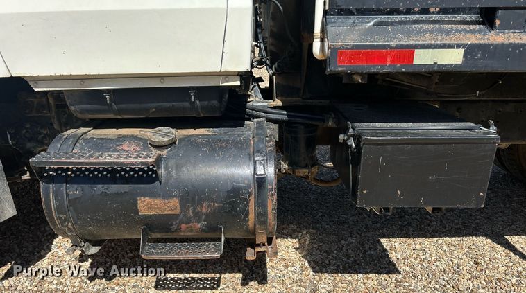 image for item ND9396 1987 Ford L9000 dump truck