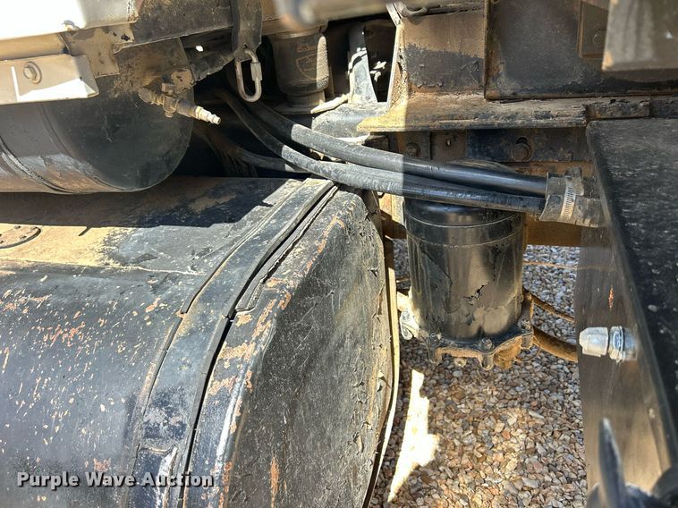 image for item ND9396 1987 Ford L9000 dump truck