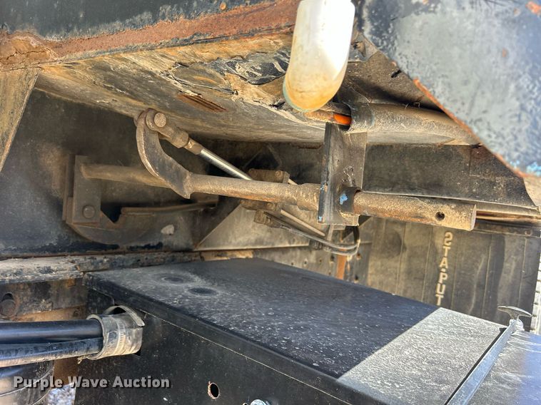 image for item ND9396 1987 Ford L9000 dump truck