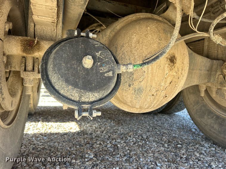 image for item ND9396 1987 Ford L9000 dump truck