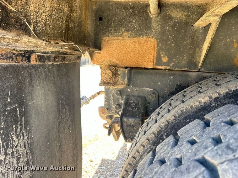 image for item ND9396 1987 Ford L9000 dump truck