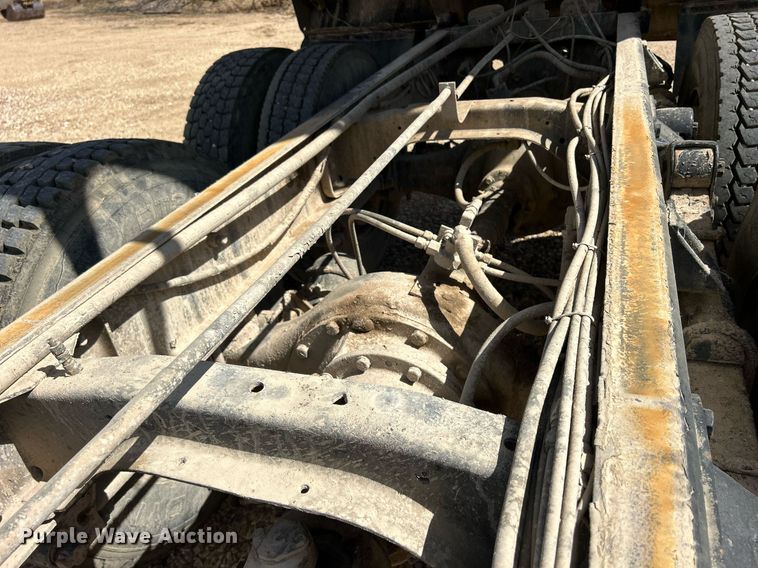 image for item ND9396 1987 Ford L9000 dump truck