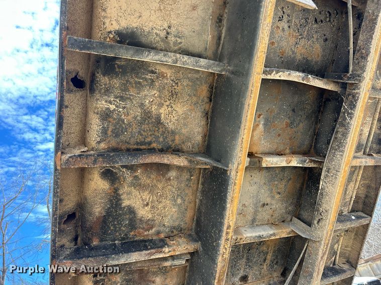 image for item ND9396 1987 Ford L9000 dump truck