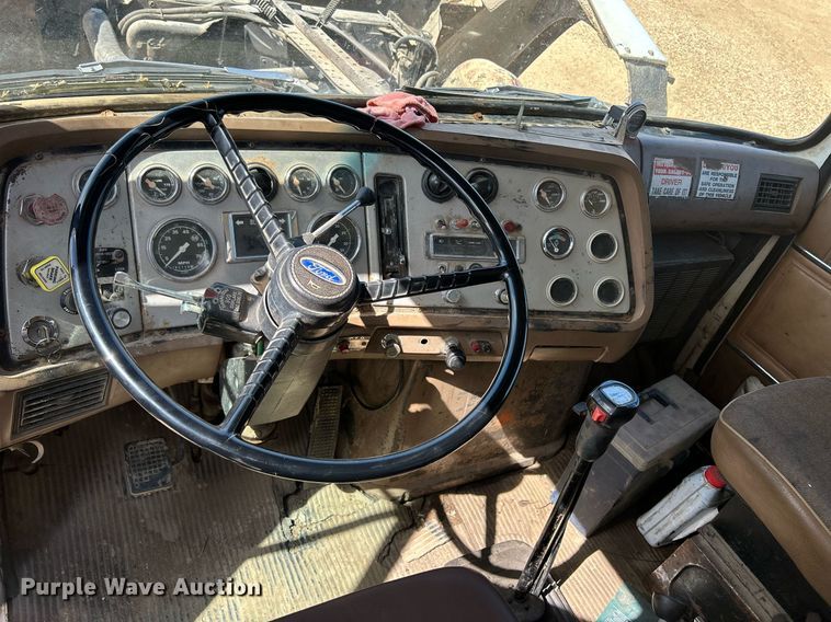 image for item ND9396 1987 Ford L9000 dump truck