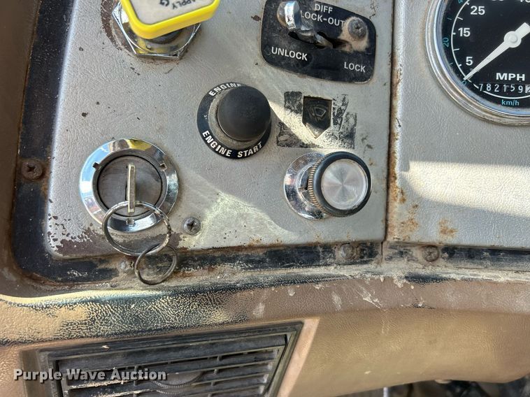 image for item ND9396 1987 Ford L9000 dump truck