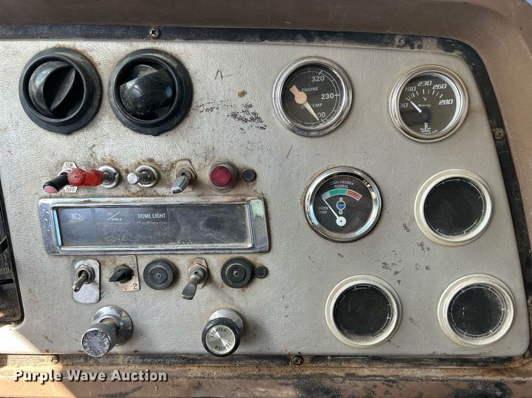 image for item ND9396 1987 Ford L9000 dump truck