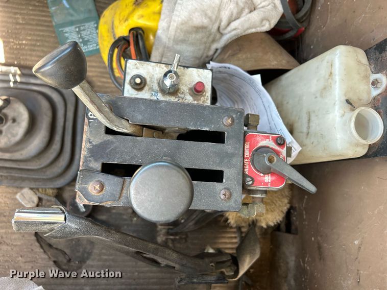 image for item ND9396 1987 Ford L9000 dump truck