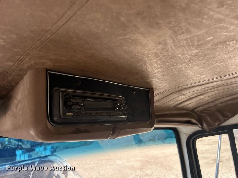 image for item ND9396 1987 Ford L9000 dump truck