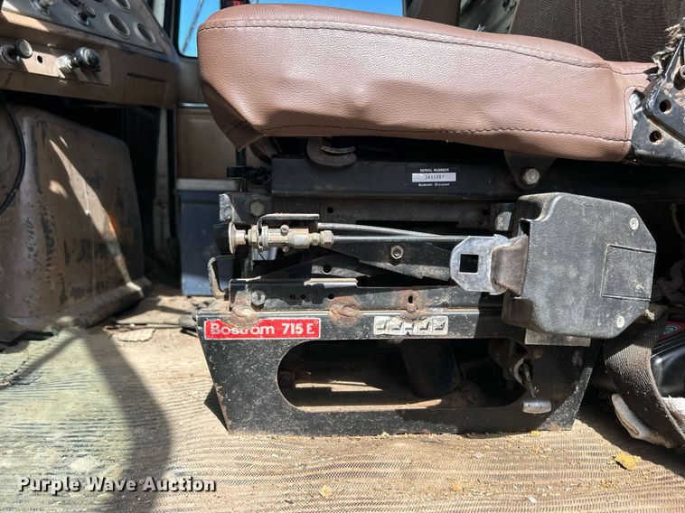 image for item ND9396 1987 Ford L9000 dump truck