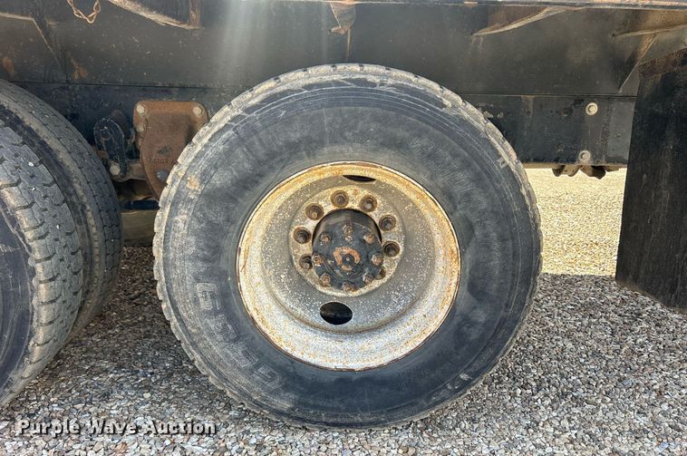 image for item ND9396 1987 Ford L9000 dump truck