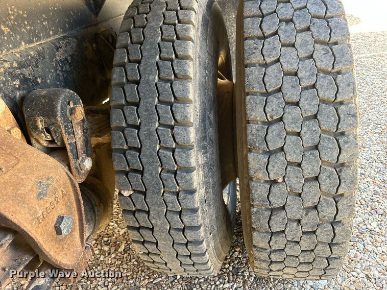 image for item ND9396 1987 Ford L9000 dump truck