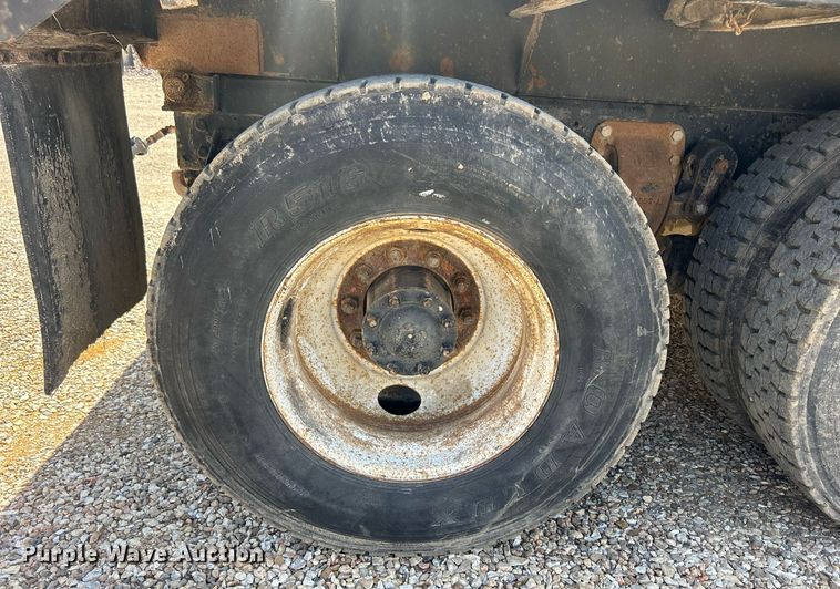 image for item ND9396 1987 Ford L9000 dump truck