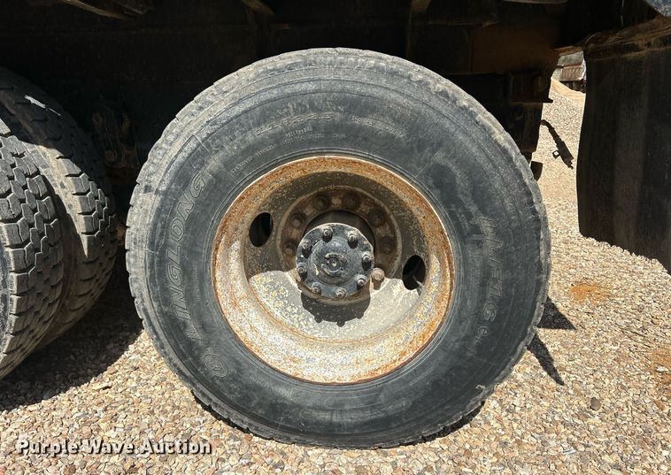 image for item ND9396 1987 Ford L9000 dump truck