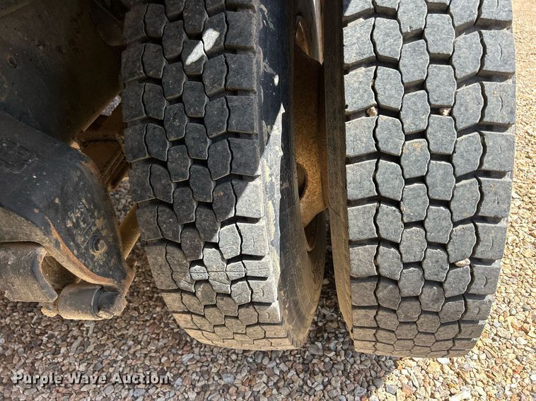 image for item ND9396 1987 Ford L9000 dump truck